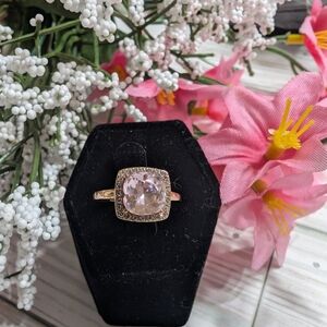 Charter Club Elegant Rose Gold and Pink Crystal Halo Ring 6 NWOT